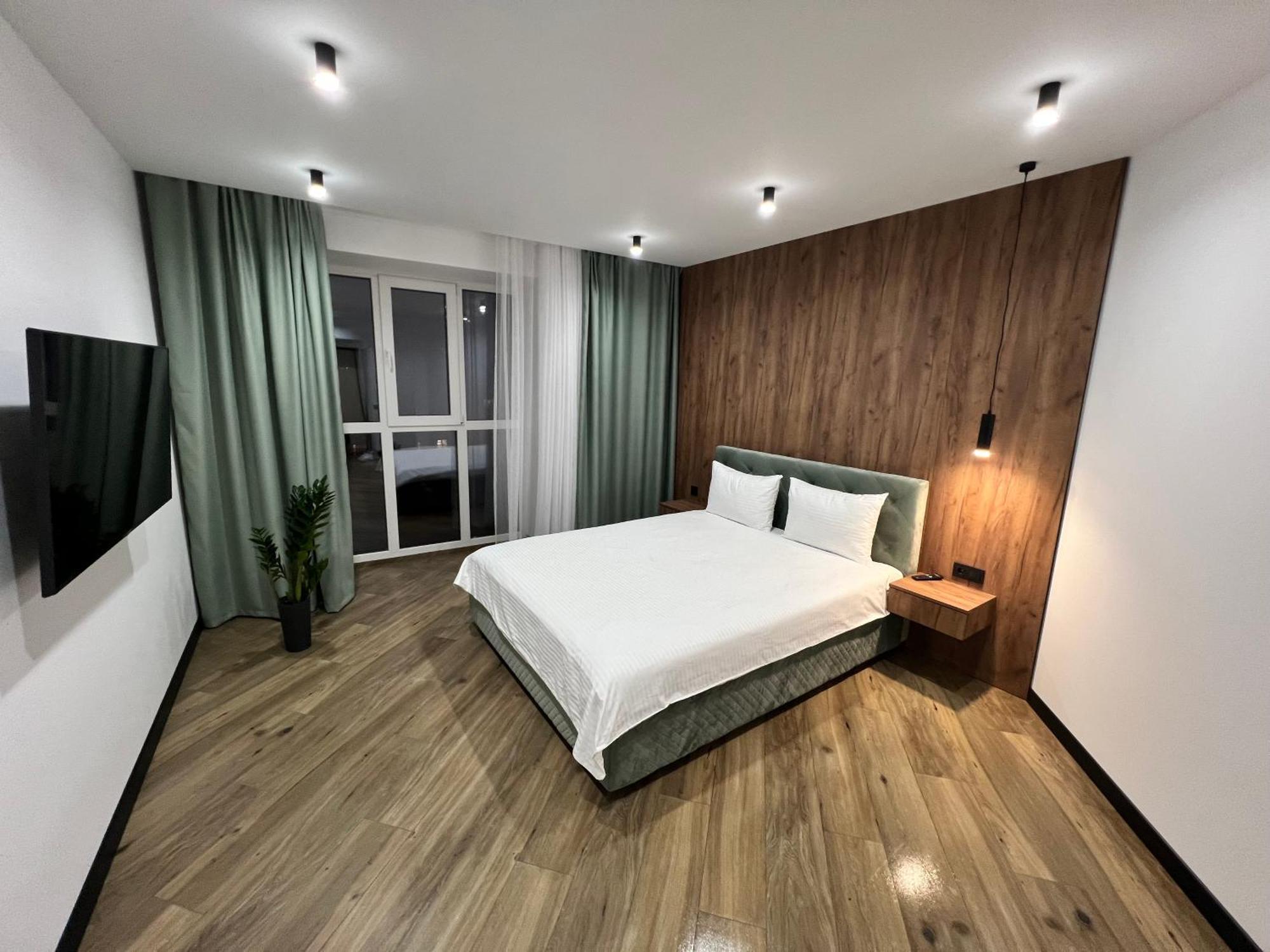 Люкс Апартаменти Район Автовокзалу В Жкарена Та Жк Great House Поблизу Обласноі Лікарні Rivne Bagian luar foto