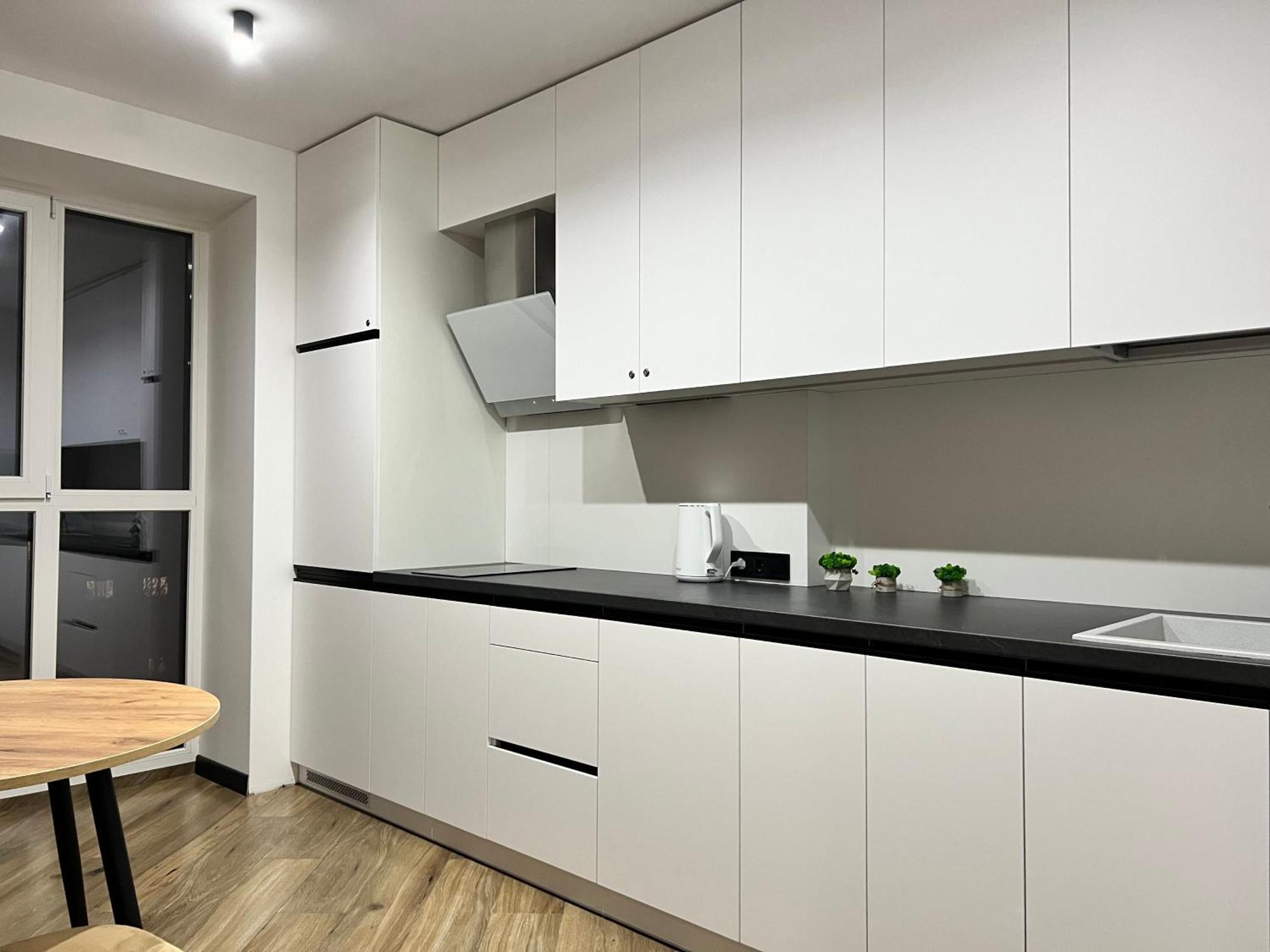 Люкс Апартаменти Район Автовокзалу В Жкарена Та Жк Great House Поблизу Обласноі Лікарні Rivne Bagian luar foto