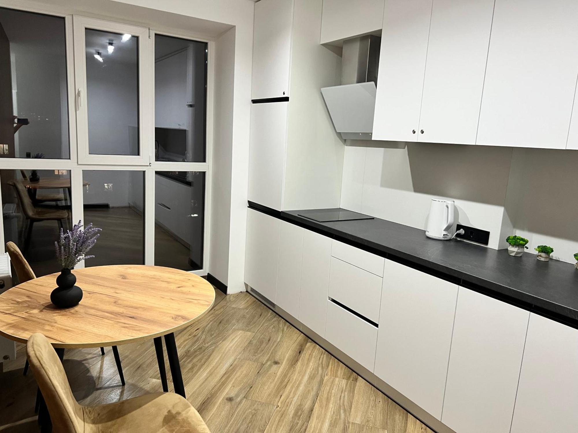 Люкс Апартаменти Район Автовокзалу В Жкарена Та Жк Great House Поблизу Обласноі Лікарні Rivne Bagian luar foto