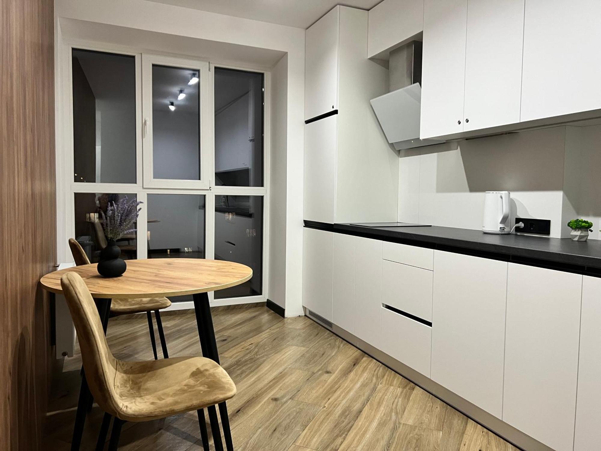 Люкс Апартаменти Район Автовокзалу В Жкарена Та Жк Great House Поблизу Обласноі Лікарні Rivne Bagian luar foto